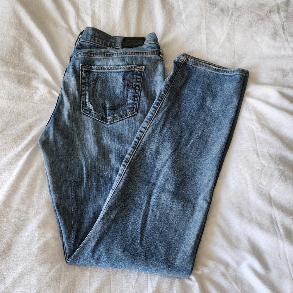 True Religion distressed Men’s  jeans size 28